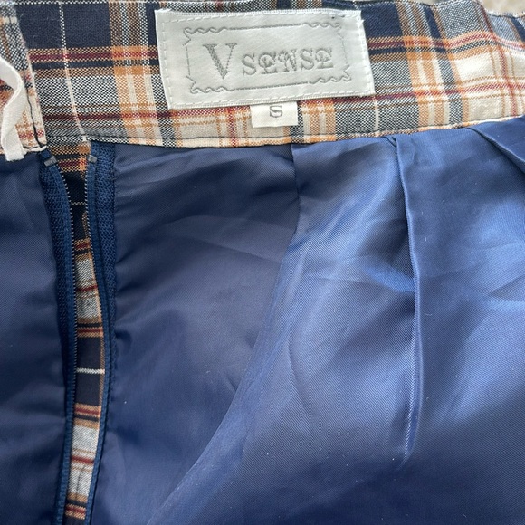 Vintage Pleated Plaid Skirt - Picture 7 of 9